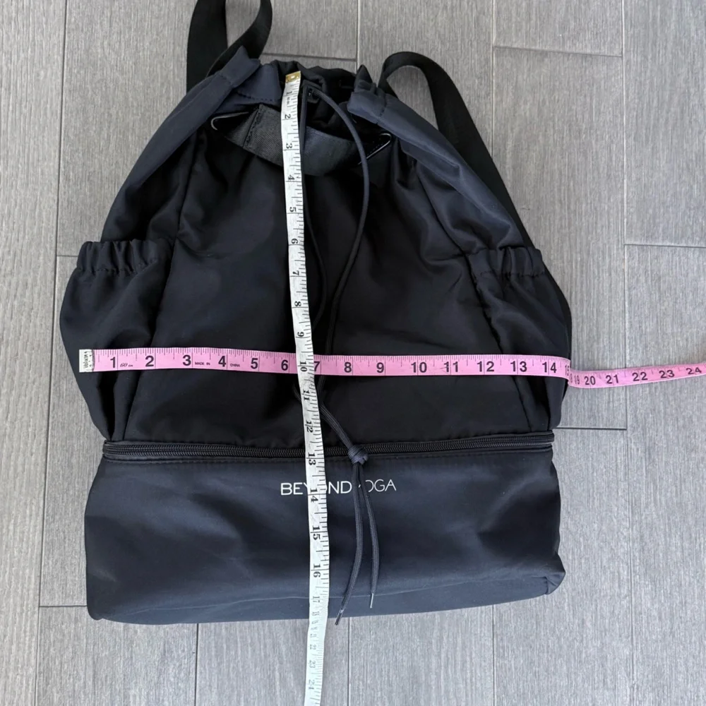 Beyond Yoga Convertible Gym Bag Black Nylon Backpack Shoulder Tote Travel School